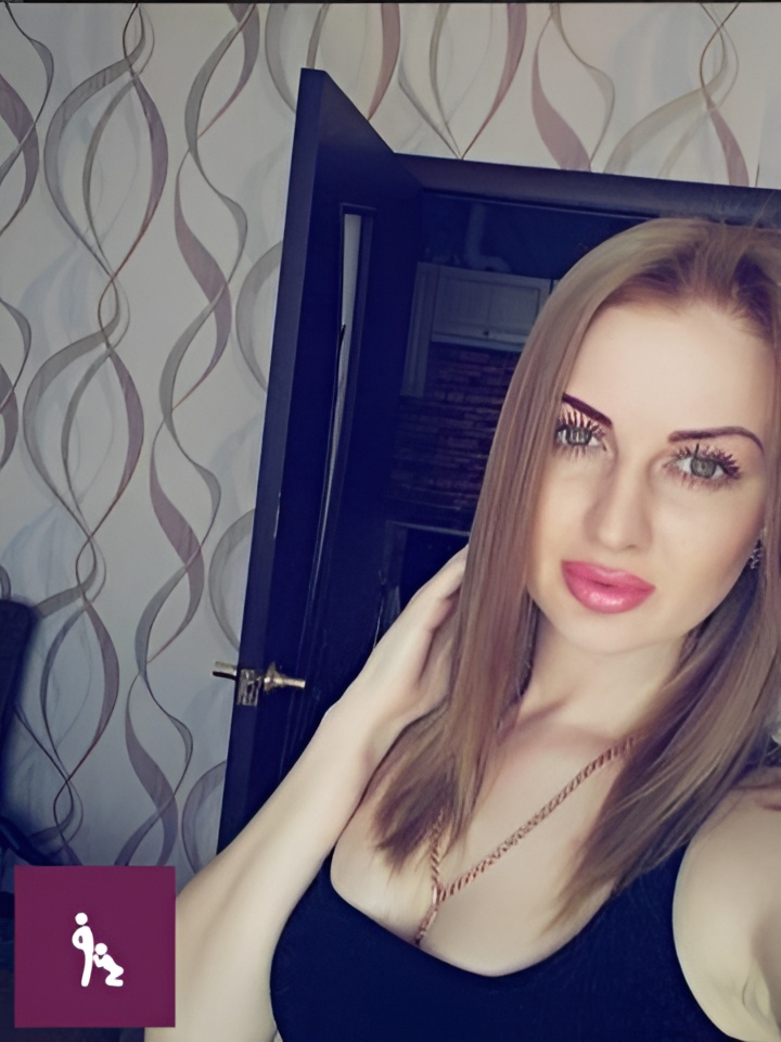 Кира привлекальеная девушка из Макарова цена от 2000 руб