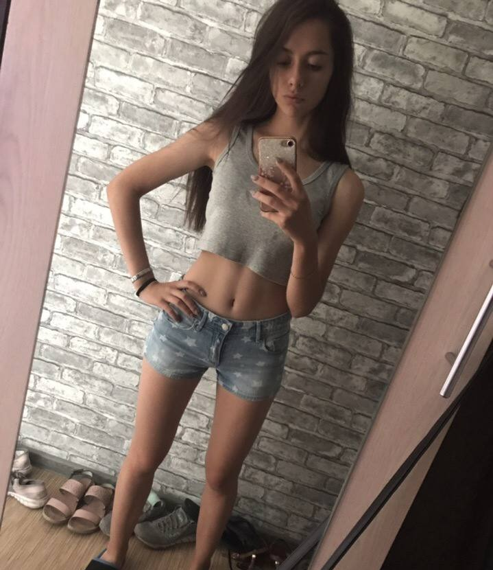 Софья привлекальеная девушка из Макарова цена от 4000 руб