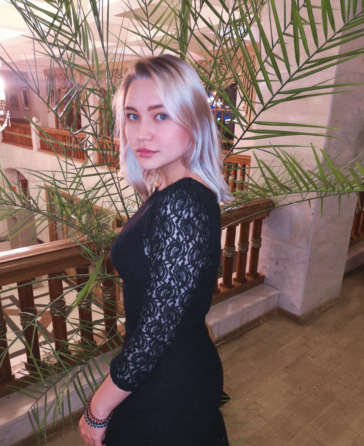 Катька привлекальеная девушка из Макарова цена от 3500 руб