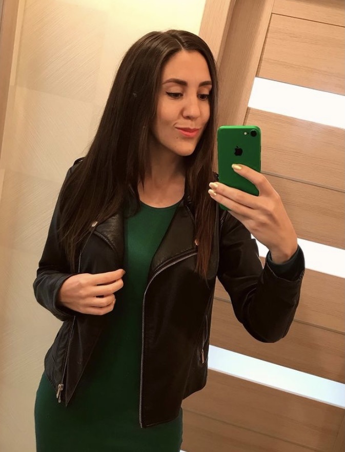 Карина привлекальеная девушка из Макарова цена от 3500 руб