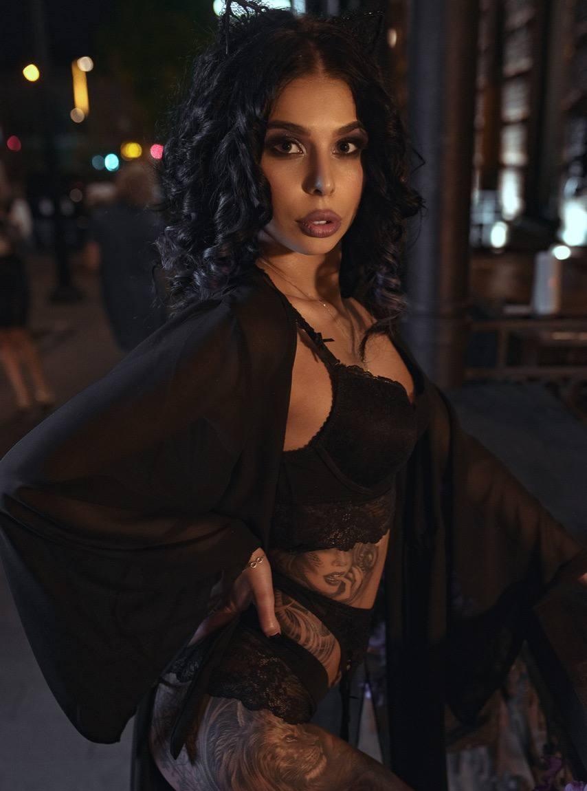 Марина привлекальеная девушка из Макарова цена от 4000 руб