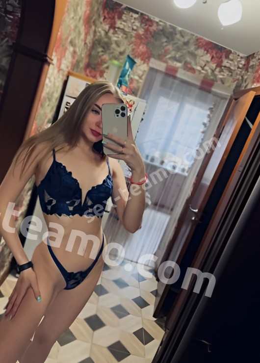 Марина привлекательная девушка из Макарова цена от 2500 руб