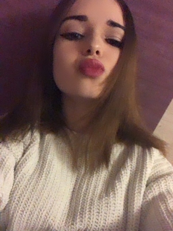 Оксанка привлекательная девушка из Макарова цена от 3000 руб