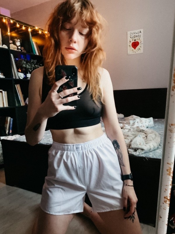 Аида привлекательная девушка из Макарова цена от 3000 руб