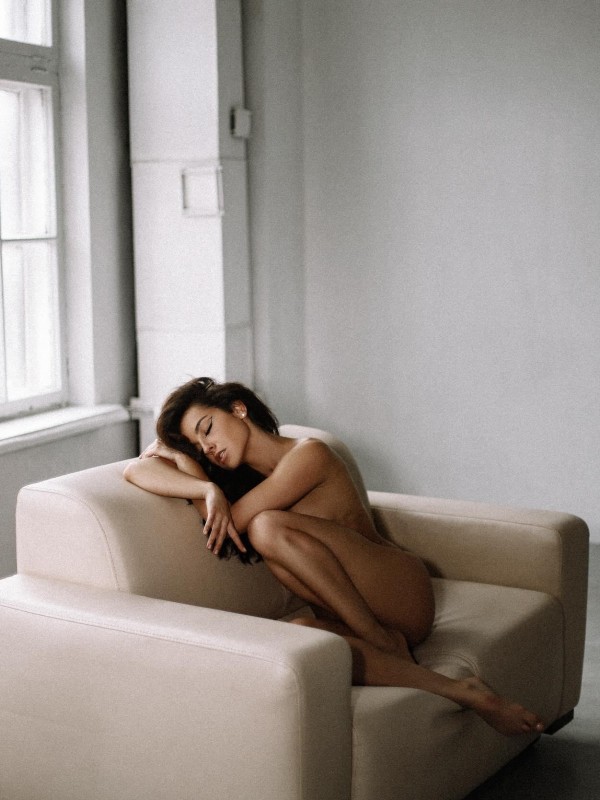 Анастасия привлекательная девушка из Макарова цена от 6000 руб