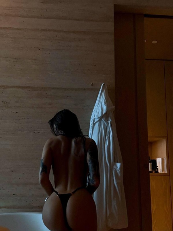 Маргоша привлекательная девушка из Макарова цена от 7000 руб